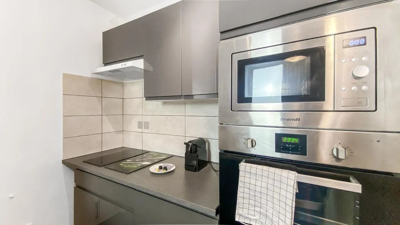 Homey Vista - Hyper-Centre - Wifi - Appartement Cosy Annemasse 0*,
